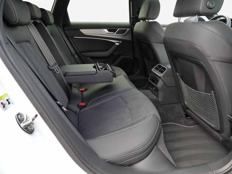 Audi S6 Avant – image 16 of 25