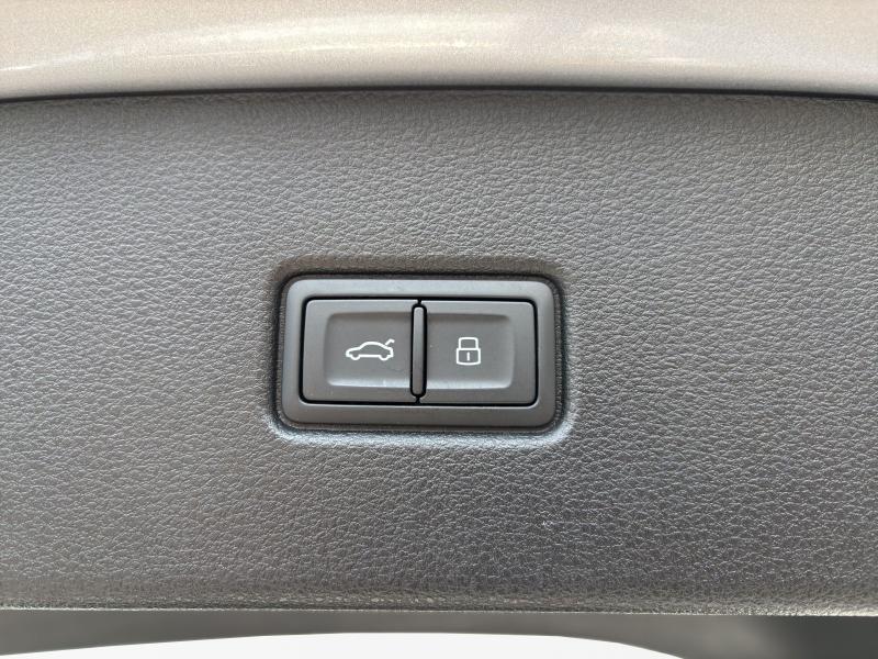 Audi Q5 Sportback S line – image 11 of 19