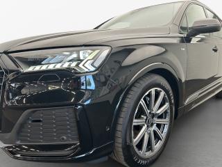 Audi Q7 S line – image 13 of 17