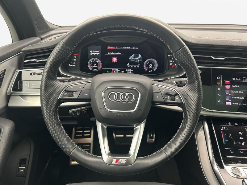 Audi Q7 S line – image 8 of 17