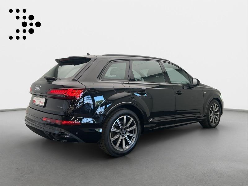 Audi Q7 S line – image 16 of 17