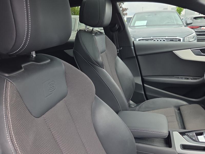 Audi A5 Sportback S line – image 17 of 19
