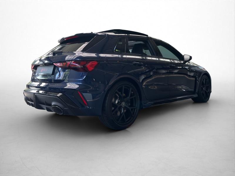 Audi RS 3 Sportback – image 2 of 15