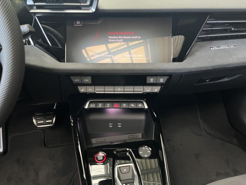 Audi RS 3 Sportback – image 6 of 15
