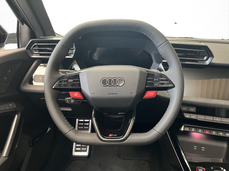 Audi RS 3 Sportback – image 8 of 15