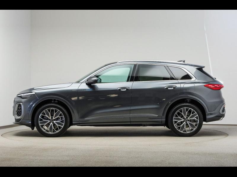 Audi Q5 S line – image 3 of 15