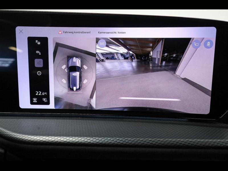 Audi Q5 S line – image 13 of 15