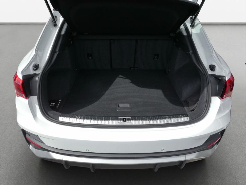 Audi Q3 Sportback S line – image 11 of 24
