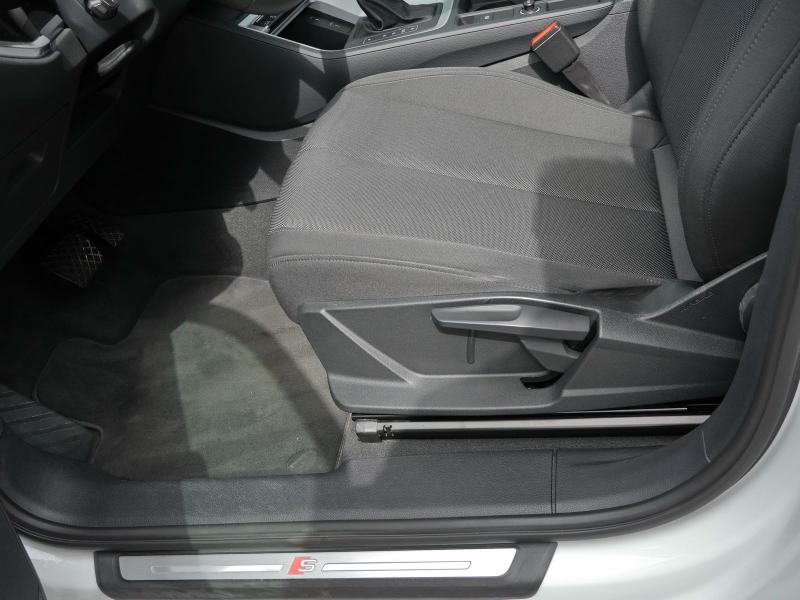 Audi Q3 Sportback S line – image 22 of 24