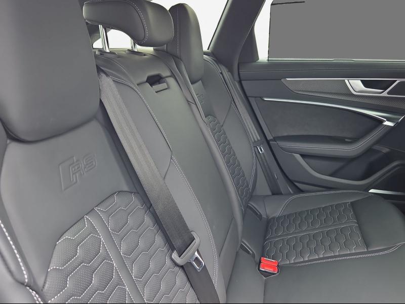 Audi RS 6 Avant – image 16 of 18