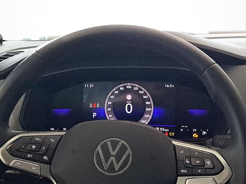 Volkswagen T-Cross LIFE – image 9 of 23