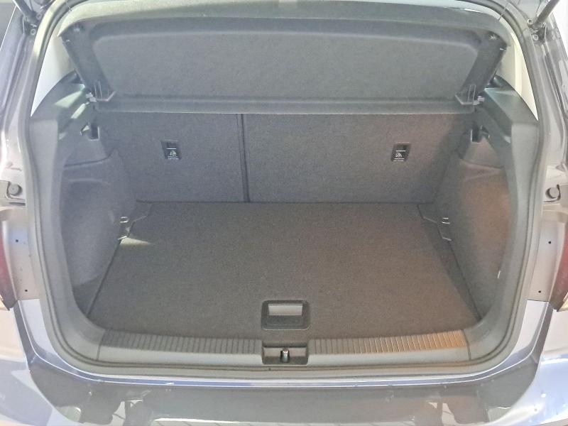 Volkswagen T-Cross LIFE – image 11 of 23