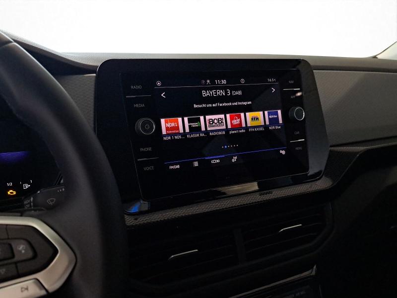 Volkswagen T-Cross LIFE – image 12 of 23