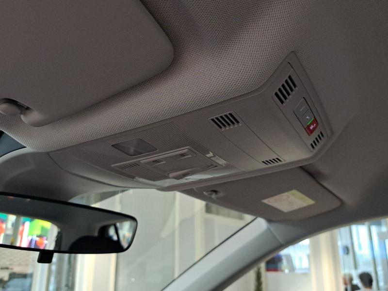 Volkswagen T-Cross LIFE – image 20 of 23