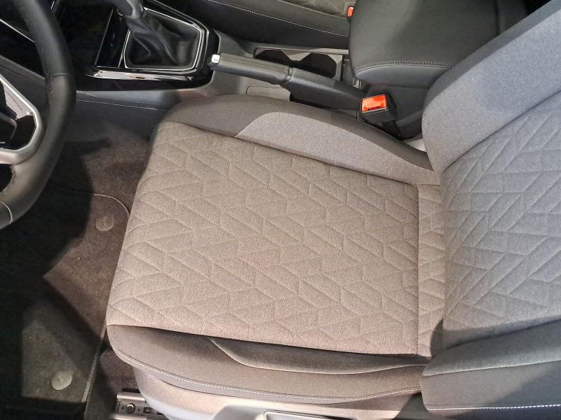 Volkswagen T-Cross LIFE – image 21 of 23