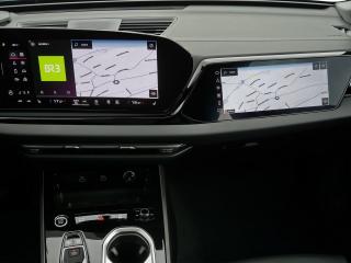 Audi A6 Avant S line – image 6 of 24