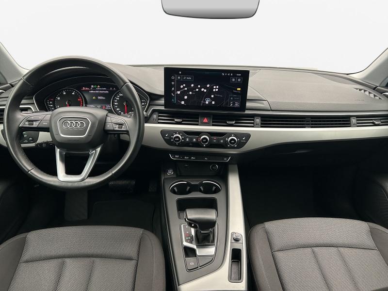 Audi A4 Avant S line – image 5 of 17