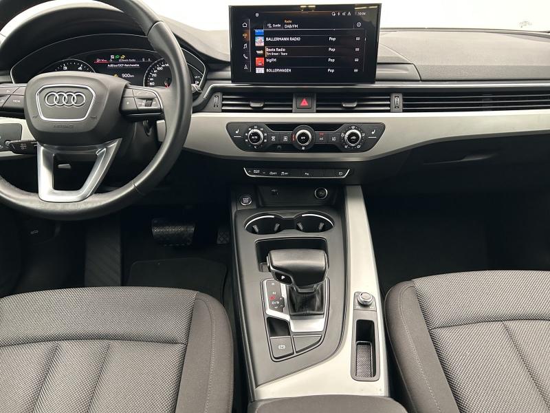 Audi A4 Avant S line – image 7 of 17