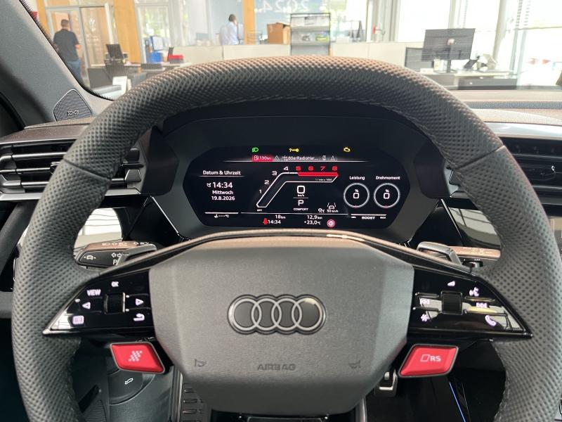 Audi RS 3 Sportback – image 8 of 14