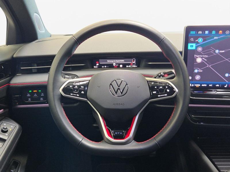 Volkswagen ID.7 GTX – image 8 of 15