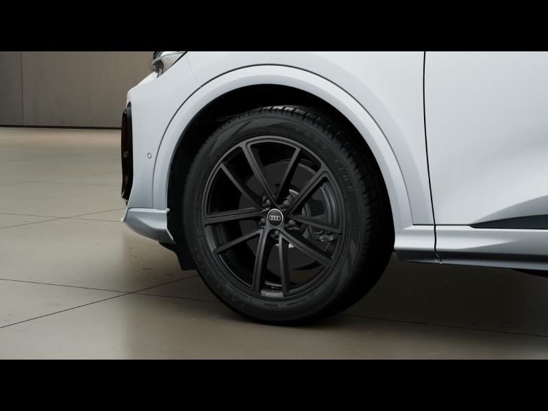 Audi Q5 S line – image 4 of 11