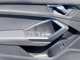 Audi Q3 S line – image 15 of 25