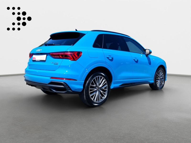 Audi Q3 S line – image 2 of 25