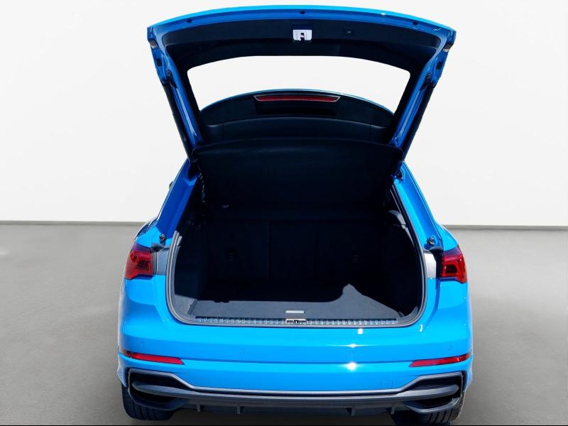 Audi Q3 S line – image 11 of 25