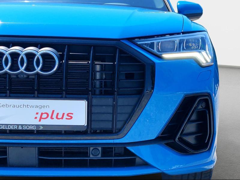 Audi Q3 S line – image 12 of 25