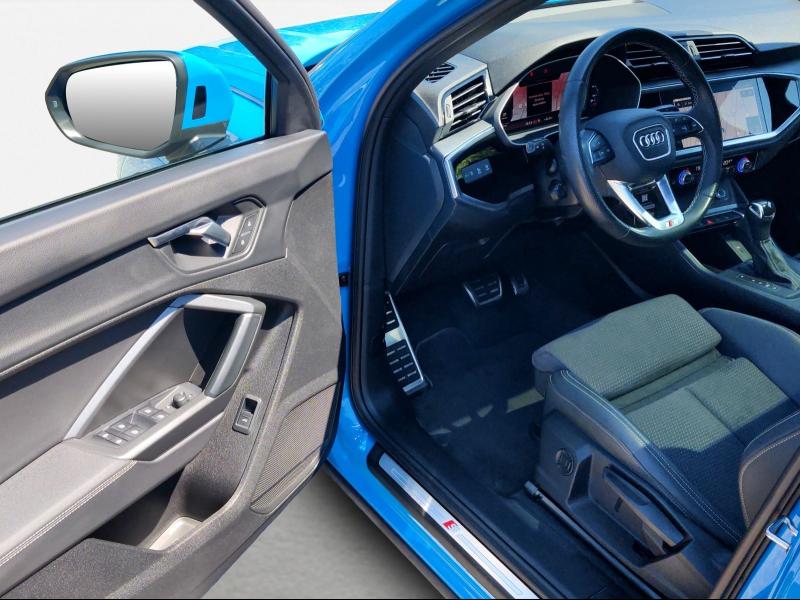 Audi Q3 S line – image 14 of 25