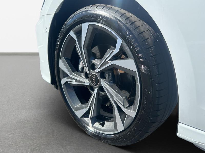 Audi A3 Sportback S line – image 11 of 18