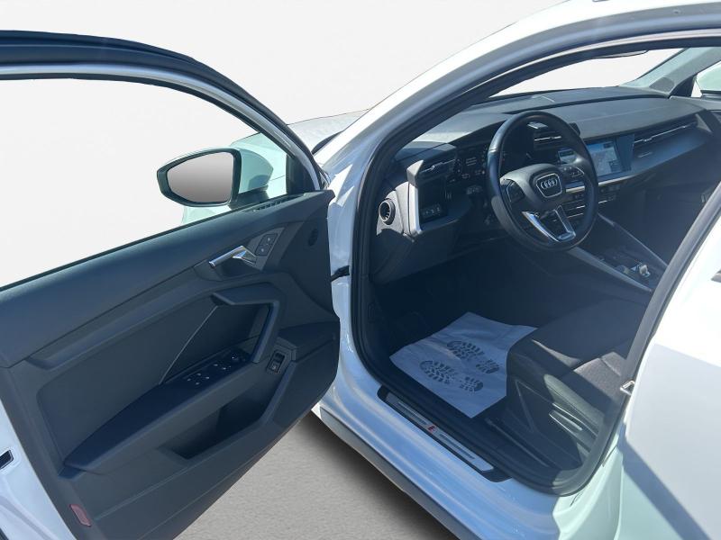 Audi A3 Sportback S line – image 12 of 18