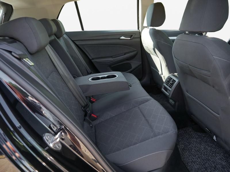 Volkswagen Golf LIFE – image 16 of 24