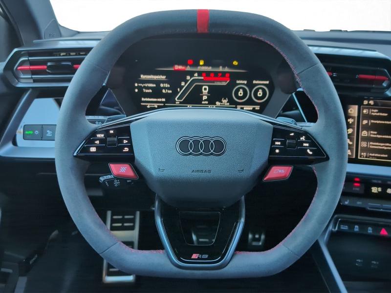 Audi RS 3 Sportback RS – image 8 of 23