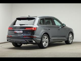 Audi Q7 S line – image 2 of 25