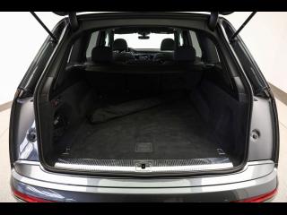 Audi Q7 S line – image 24 of 25