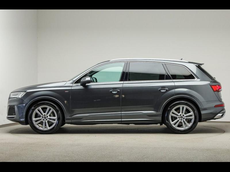 Audi Q7 S line – image 3 of 25
