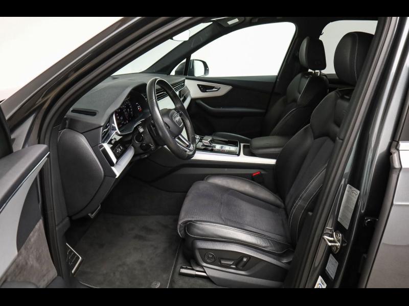 Audi Q7 S line – image 8 of 25