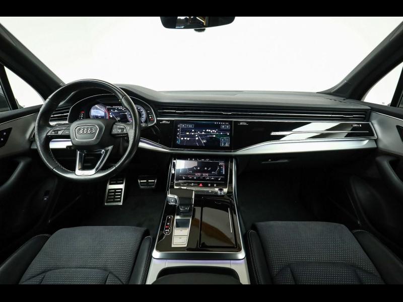 Audi Q7 S line – image 10 of 25