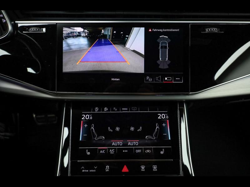 Audi Q7 S line – image 14 of 25