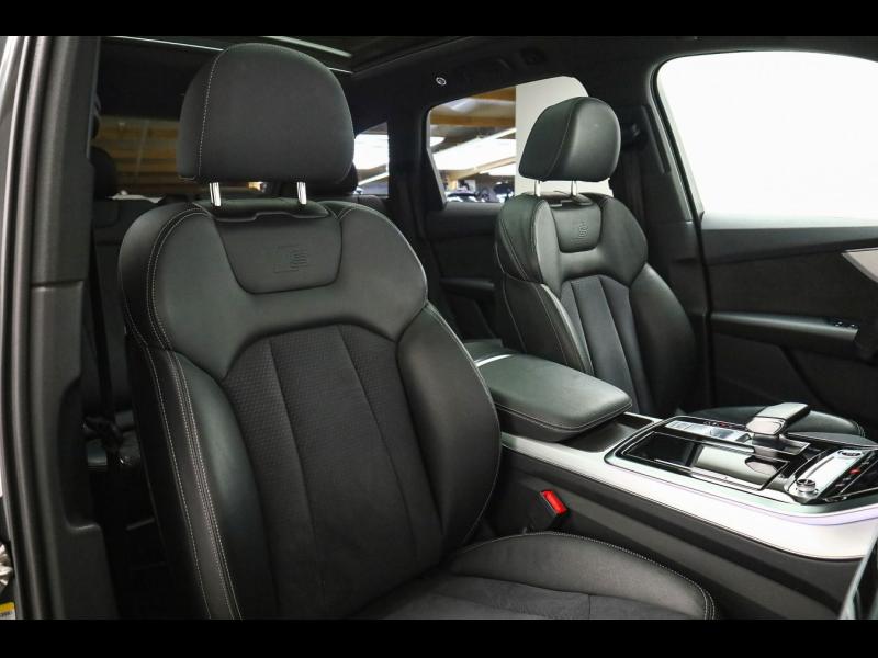 Audi Q7 S line – image 20 of 25