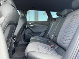 Audi A6 Avant S line – image 15 of 17