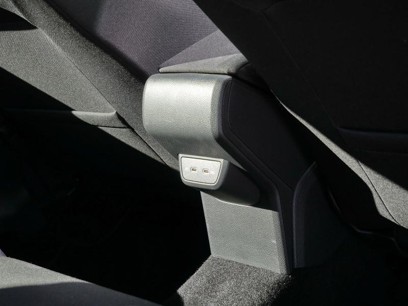 Volkswagen Polo R-Line – image 17 of 24