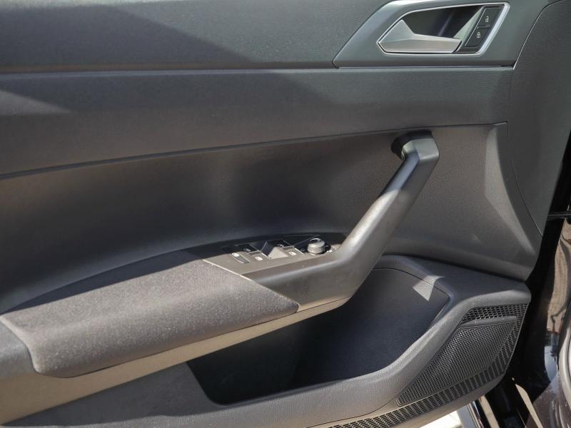 Volkswagen Polo R-Line – image 21 of 24