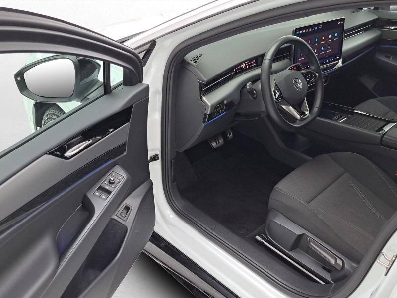 Volkswagen ID.7 PRO – image 14 of 25