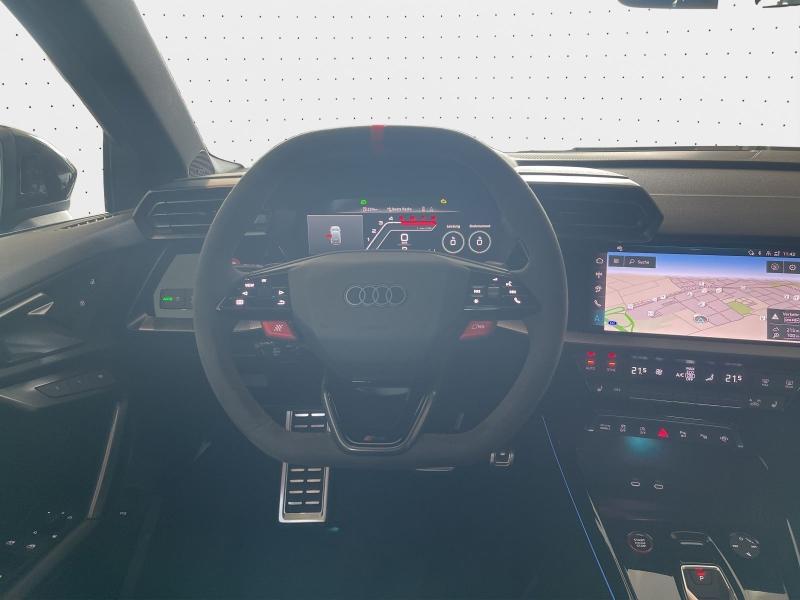 Audi RS 3 Sportback – image 8 of 24