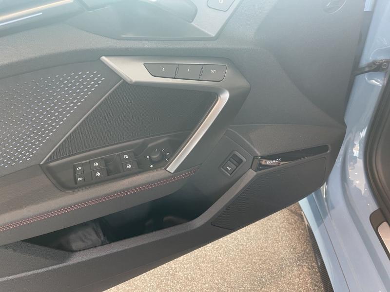 Audi RS 3 Sportback – image 17 of 24