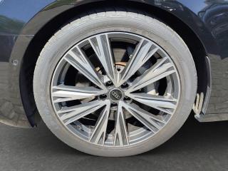 Audi A6 Avant S line – image 13 of 24