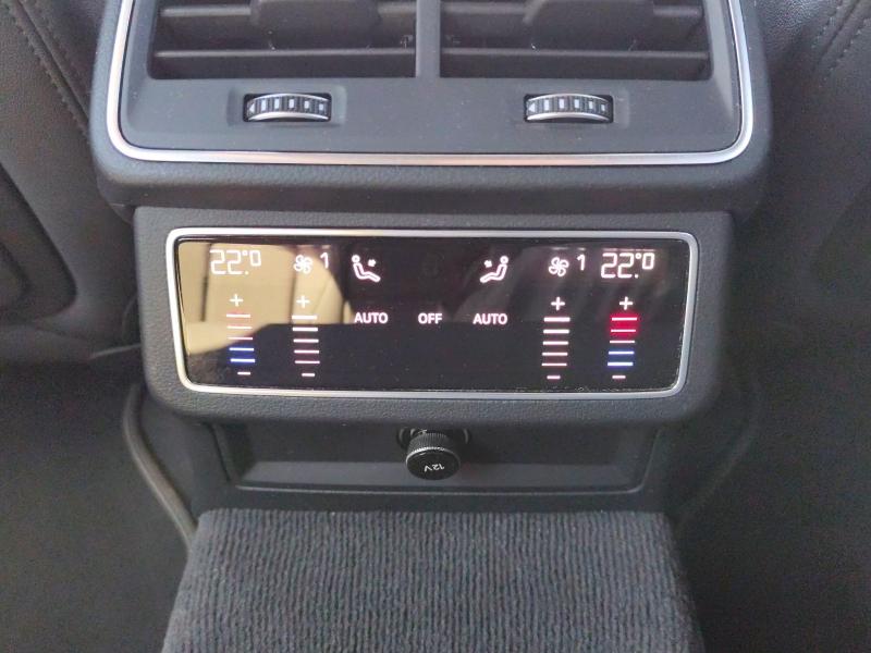 Audi A6 Avant S line – image 17 of 24