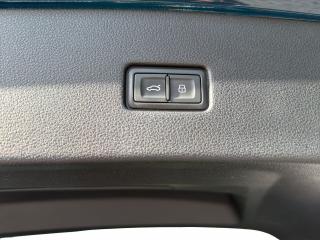 Audi Q8 S line – image 12 of 23